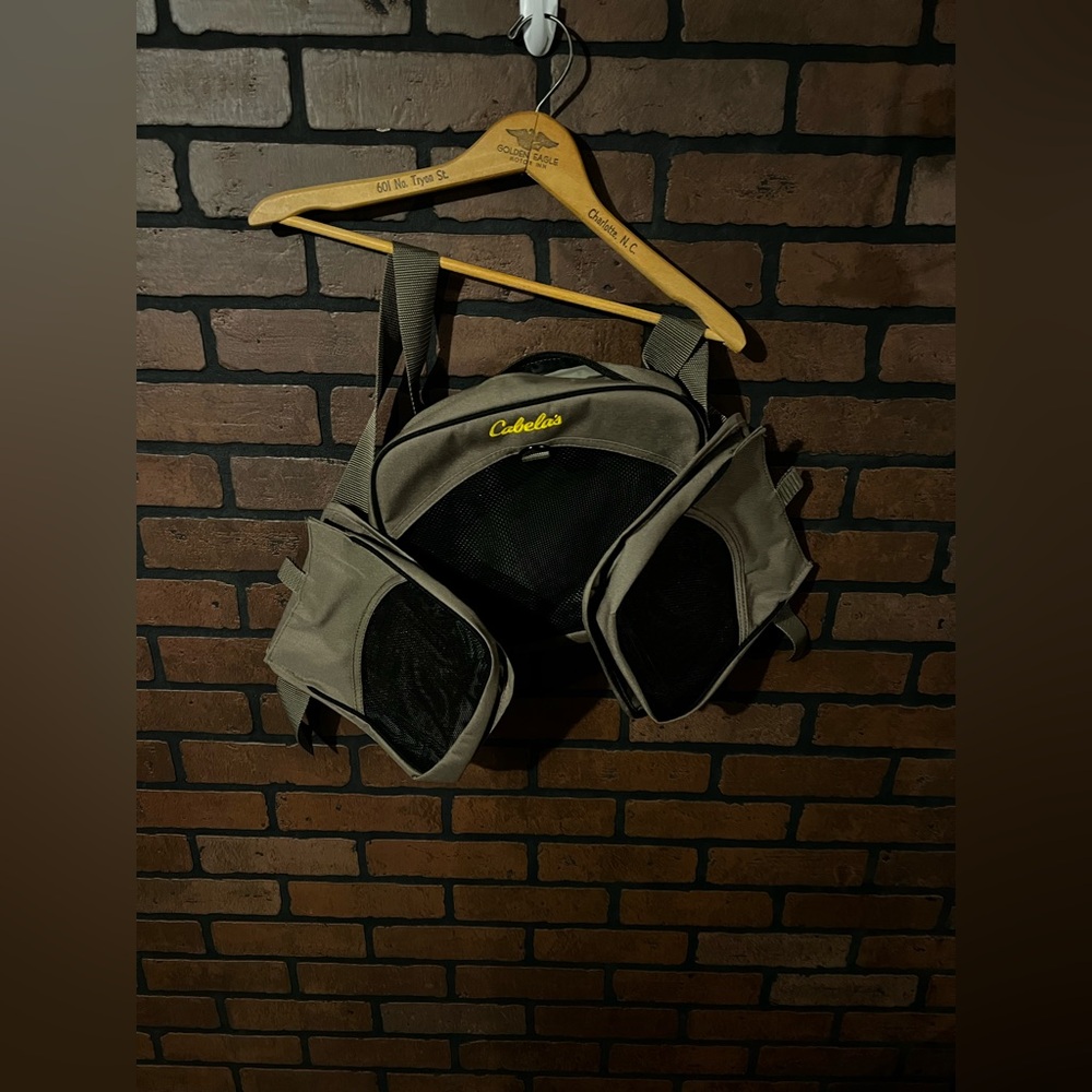 NWOT Cabela's Dual-Tone mesh bag  for Men